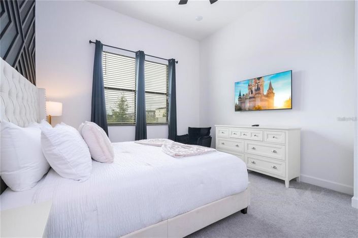 Image No.13-11 Bed Property for sale