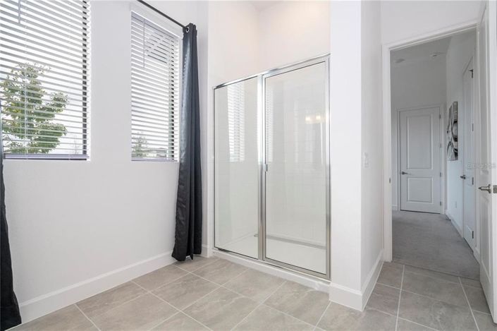 Image No.15-11 Bed Property for sale