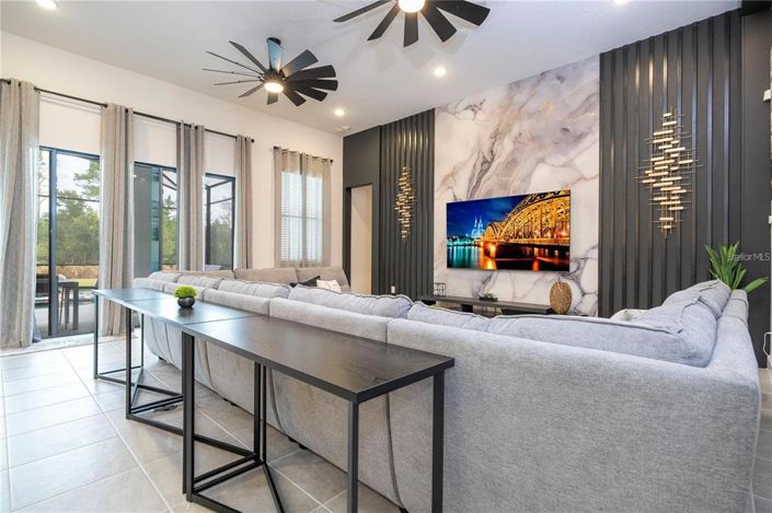 Image No.17-11 Bed Property for sale