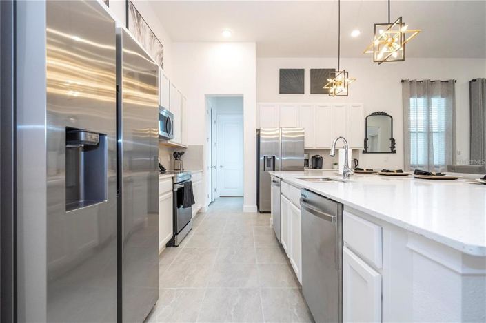 Image No.27-11 Bed Property for sale