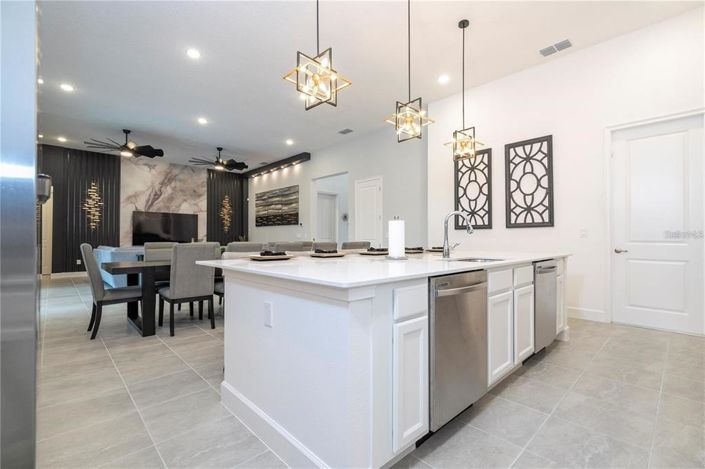 Image No.29-11 Bed Property for sale