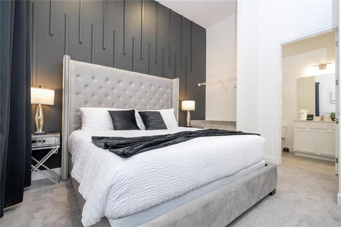 Image No.32-11 Bed Property for sale