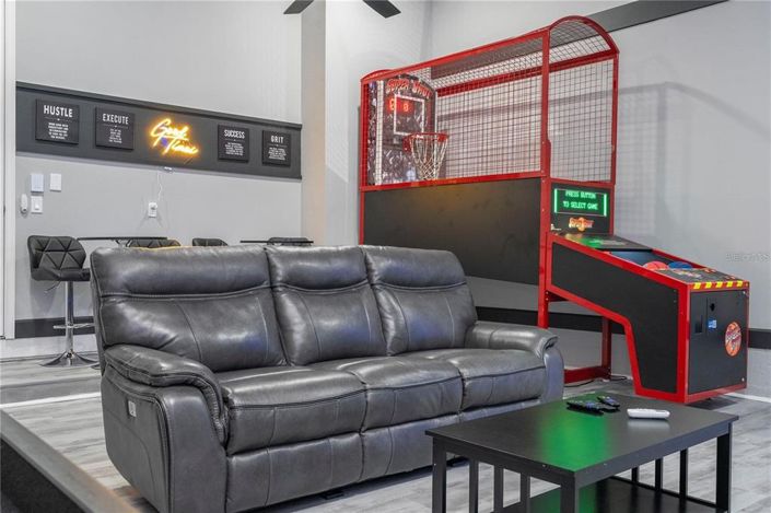 Image No.44-11 Bed Property for sale