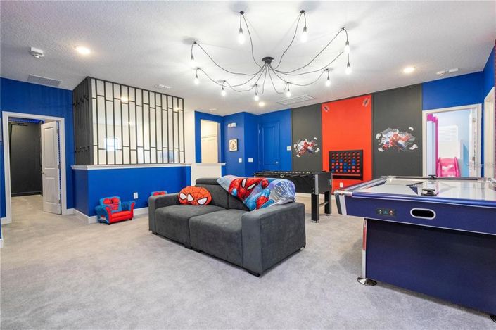 Image No.55-11 Bed Property for sale