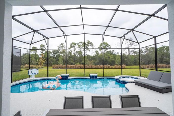 Image No.6-11 Bed Property for sale