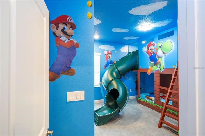 Image No.63-11 Bed Property for sale