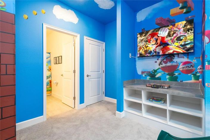 Image No.66-11 Bed Property for sale