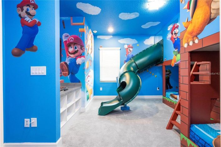 Image No.68-11 Bed Property for sale