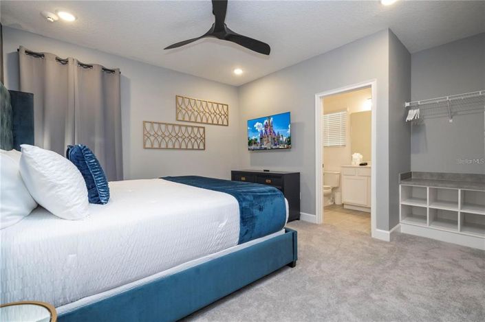 Image No.74-11 Bed Property for sale