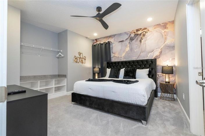 Image No.78-11 Bed Property for sale