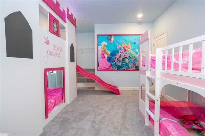 Image No.88-11 Bed Property for sale