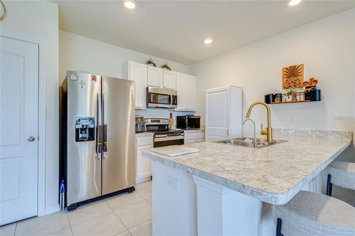 Image No.15-4 Bed Property for sale