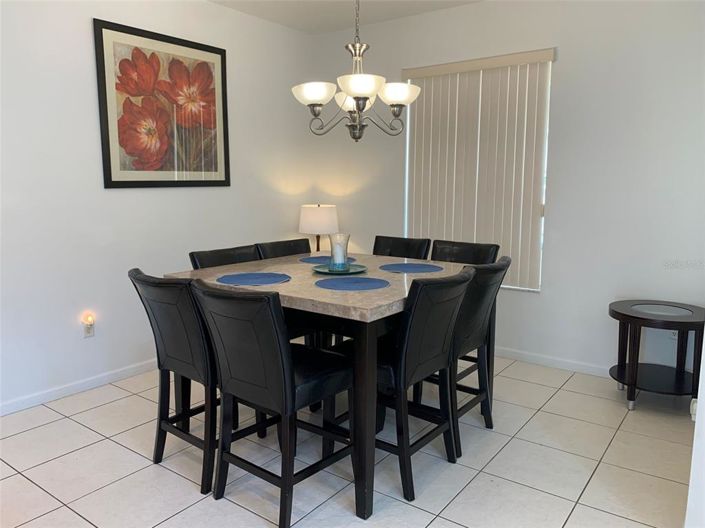 Image No.9-5 Bed Property for sale