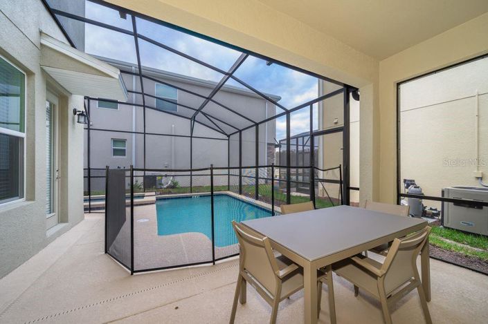 Image No.6-5 Bed Property for sale