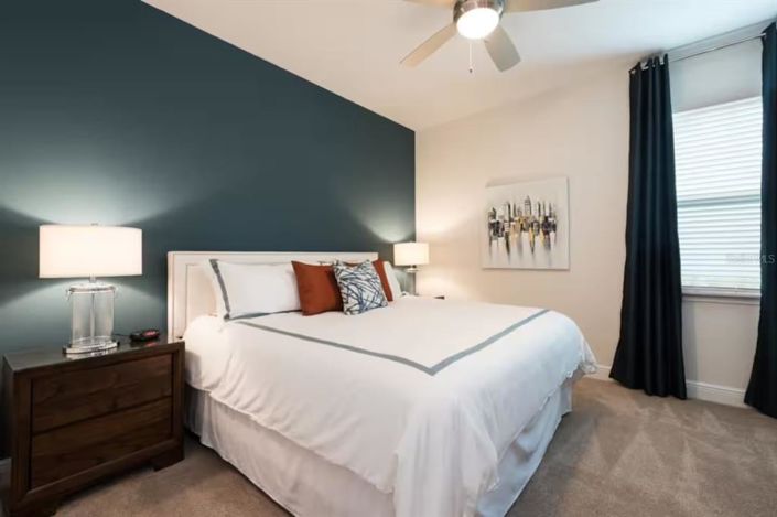 Image No.12-9 Bed Property for sale