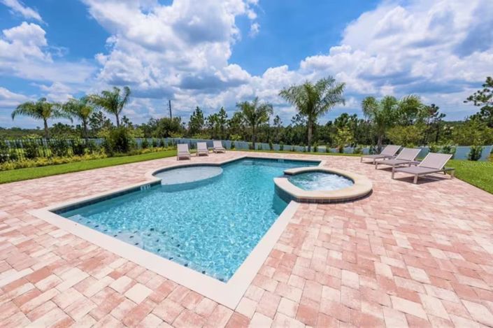 Image No.20-9 Bed Property for sale