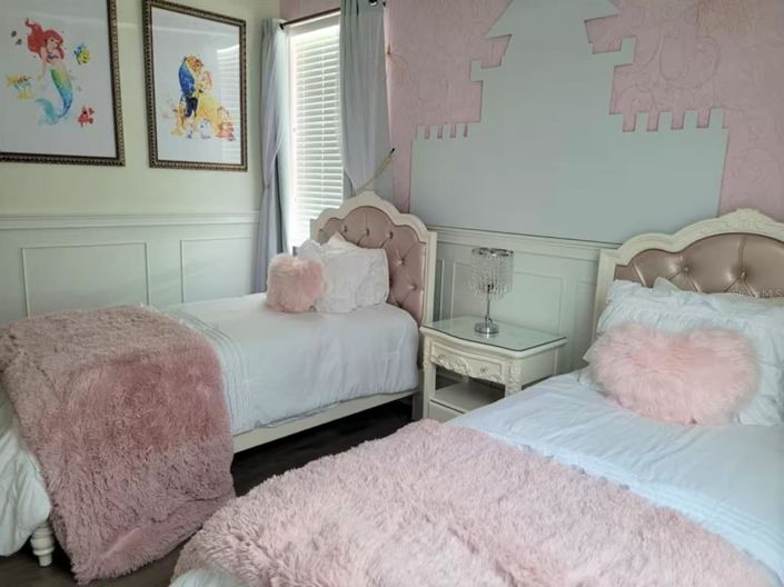 Image No.9-9 Bed Property for sale