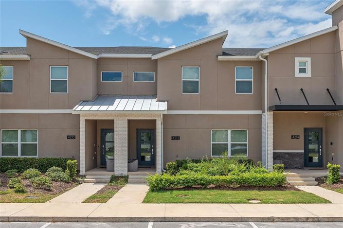 Image No.1-4 Bed Townhouse for sale