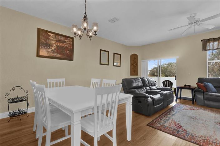 Image No.10-3 Bed Townhouse for sale