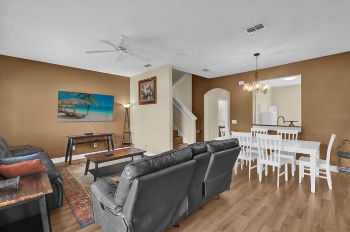 Image No.11-3 Bed Townhouse for sale