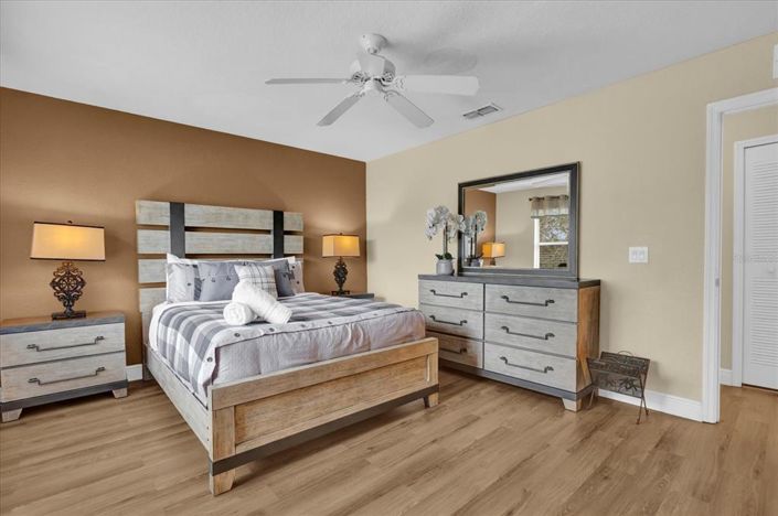 Image No.16-3 Bed Townhouse for sale