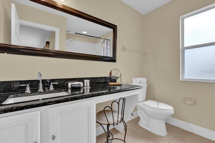 Image No.17-3 Bed Townhouse for sale