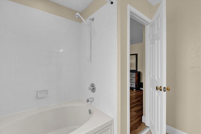 Image No.18-3 Bed Townhouse for sale