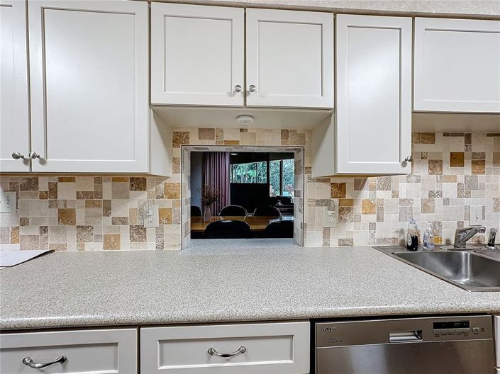 Image No.13-5 Bed Property for sale