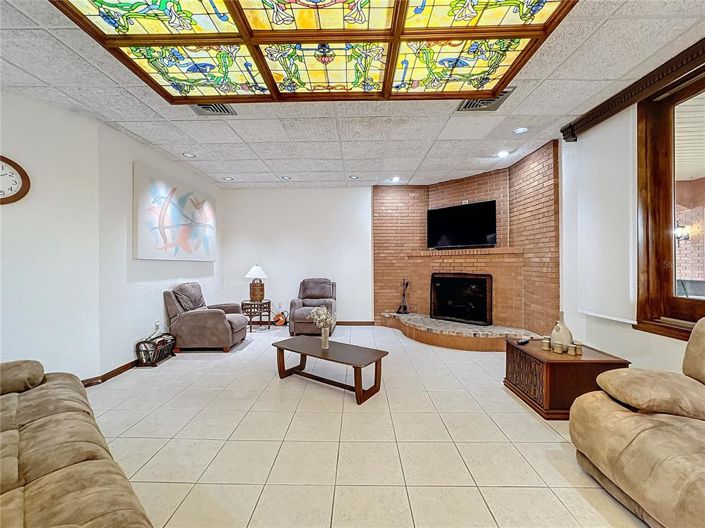 Image No.14-5 Bed Property for sale