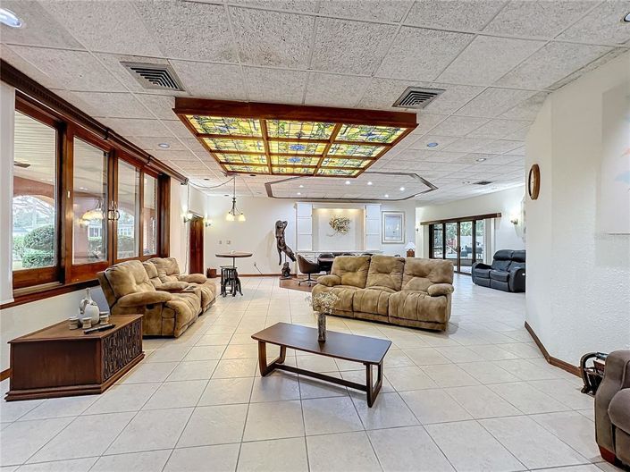 Image No.16-5 Bed Property for sale