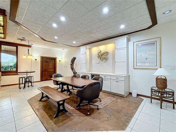 Image No.18-5 Bed Property for sale