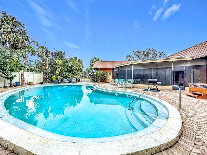 Image No.26-5 Bed Property for sale