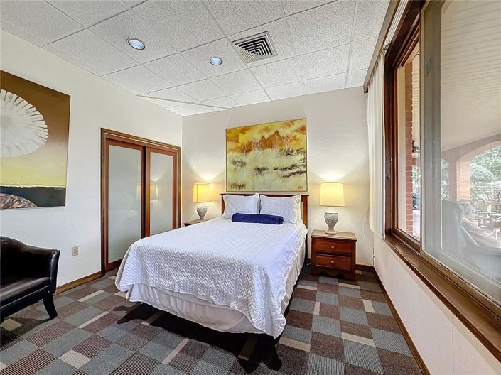 Image No.30-5 Bed Property for sale