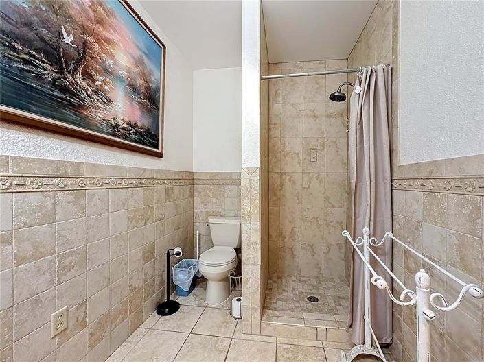 Image No.35-5 Bed Property for sale