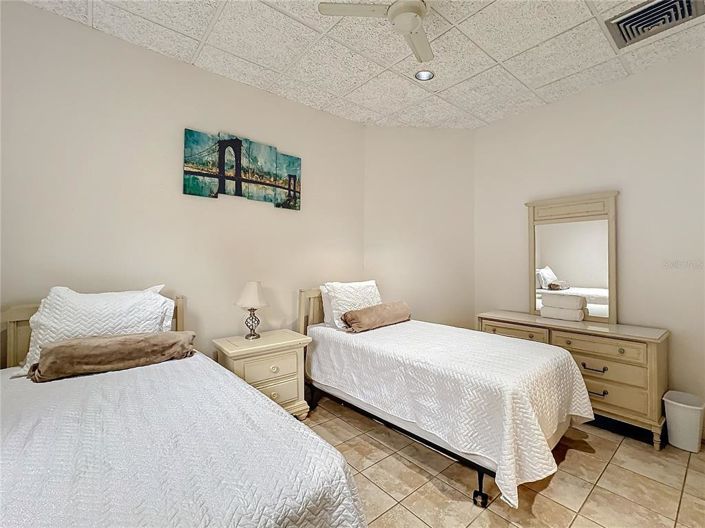 Image No.38-5 Bed Property for sale