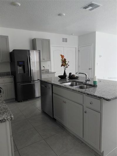 Image No.6-3 Bed Property for sale