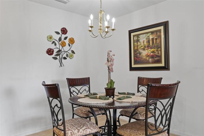 Image No.10-4 Bed Townhouse for sale