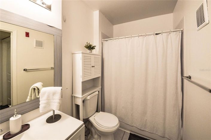 Image No.21-2 Bed Property for sale