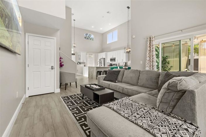 Image No.17-4 Bed Property for sale