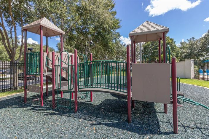 Image No.63-4 Bed Property for sale