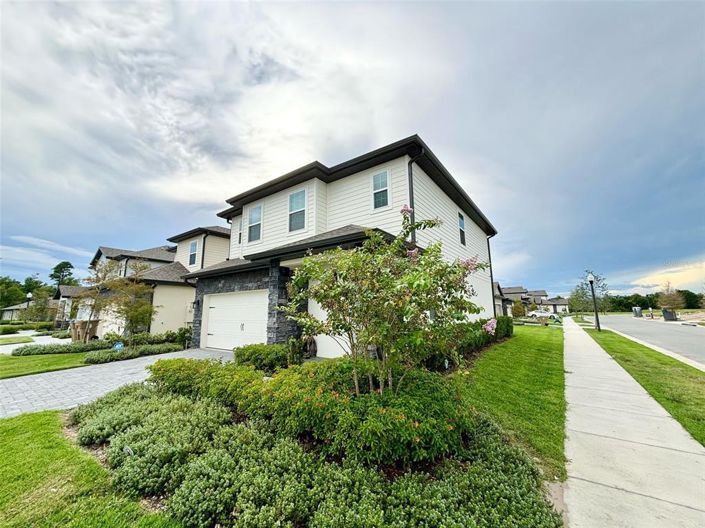 Image No.2-4 Bed Property for sale