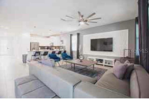 Image No.6-9 Bed Property for sale