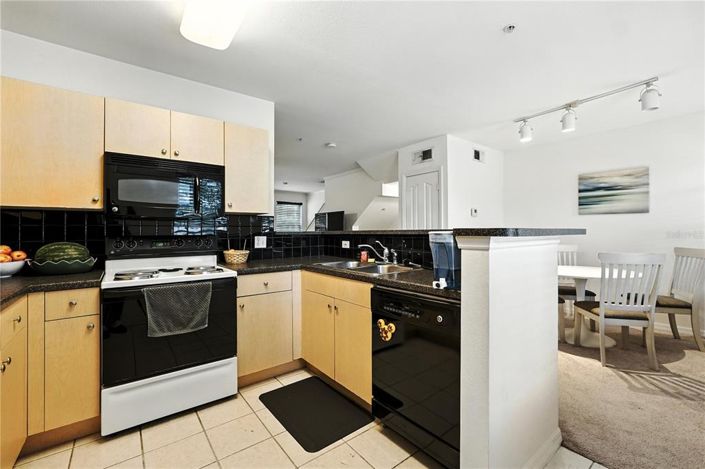 Image No.14-3 Bed Property for sale