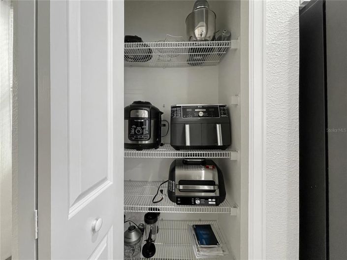 Image No.11-6 Bed Property for sale