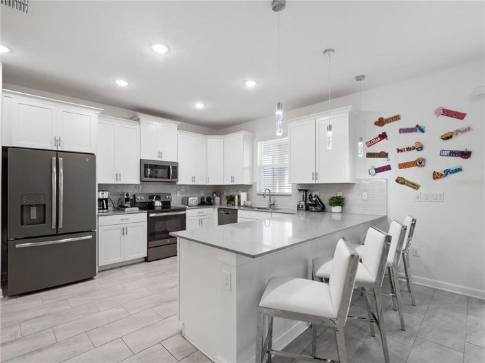 Image No.17-6 Bed Property for sale