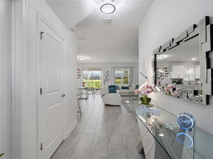 Image No.4-6 Bed Property for sale