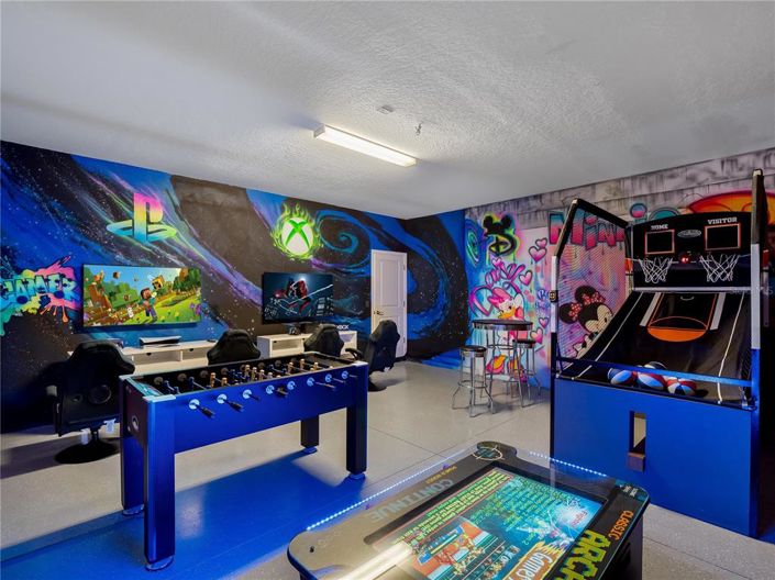 Image No.43-6 Bed Property for sale