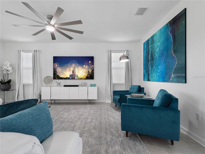 Image No.9-6 Bed Property for sale