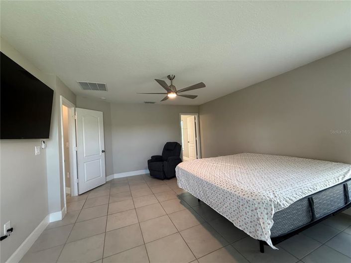 Image No.10-4 Bed Property for sale