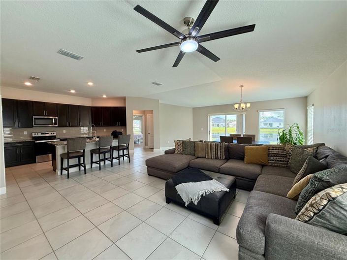 Image No.4-4 Bed Property for sale